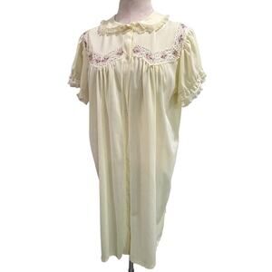 Vintage Nylon Robe Peignoir Butter Yellow‎ Floral Lace Short Sleeve